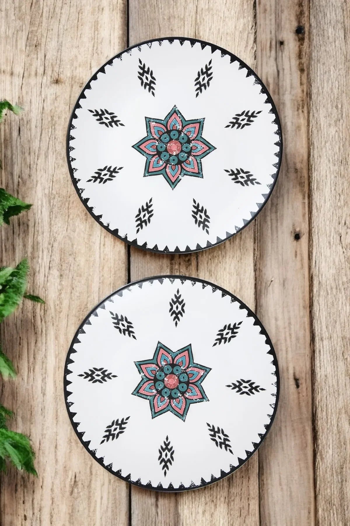 Etnik Desenlerin Büyüsü: Siyah Retro 21 Parça Kahvaltı Takımı (6 Kişilik) - Selenica